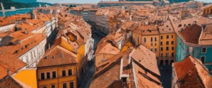 Une expédition en solo : cette ville européenne recommandée par un expert pour les voyageurs solitaires